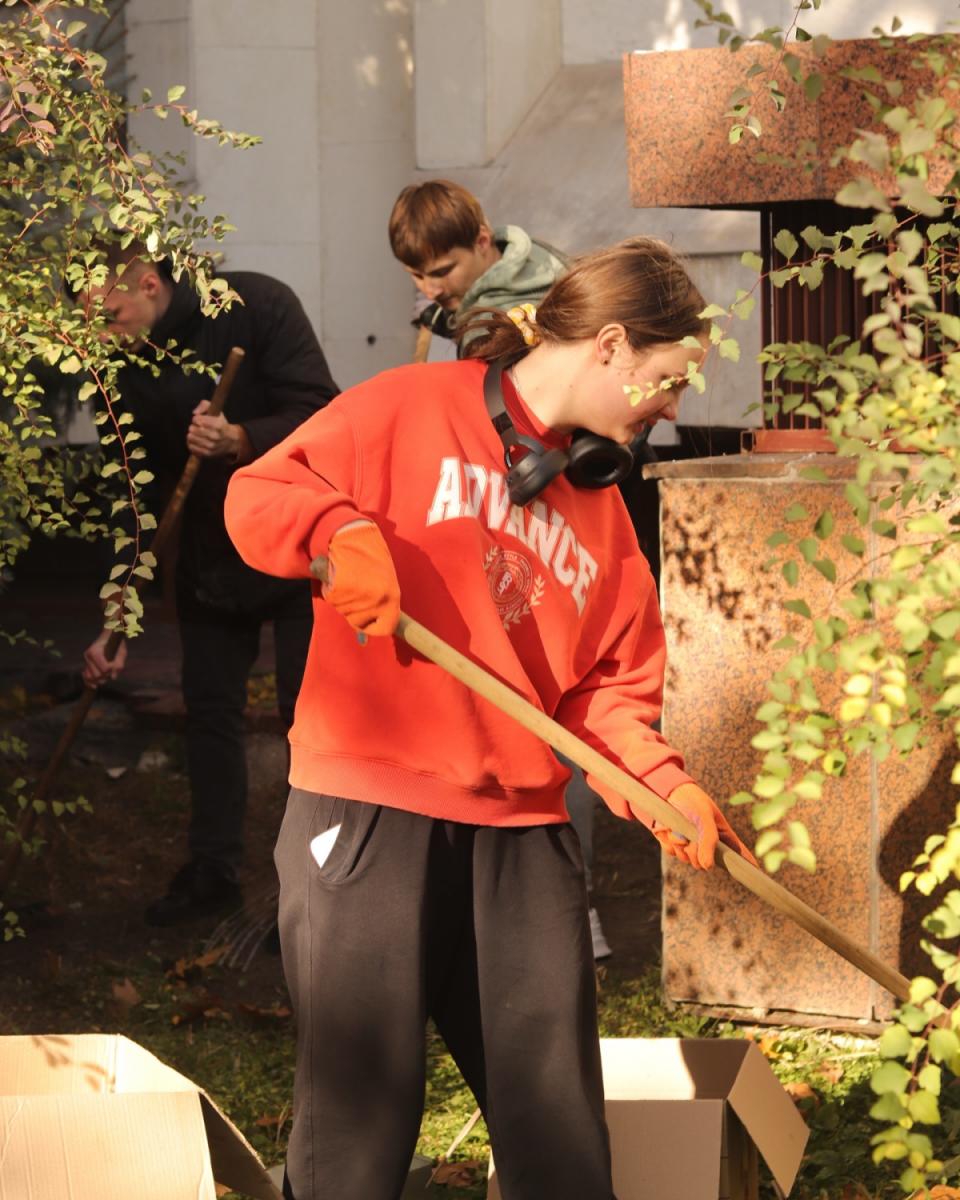 Наслідки удару дронів РФ по Києву Наслідки удару дронів РФ по Києву