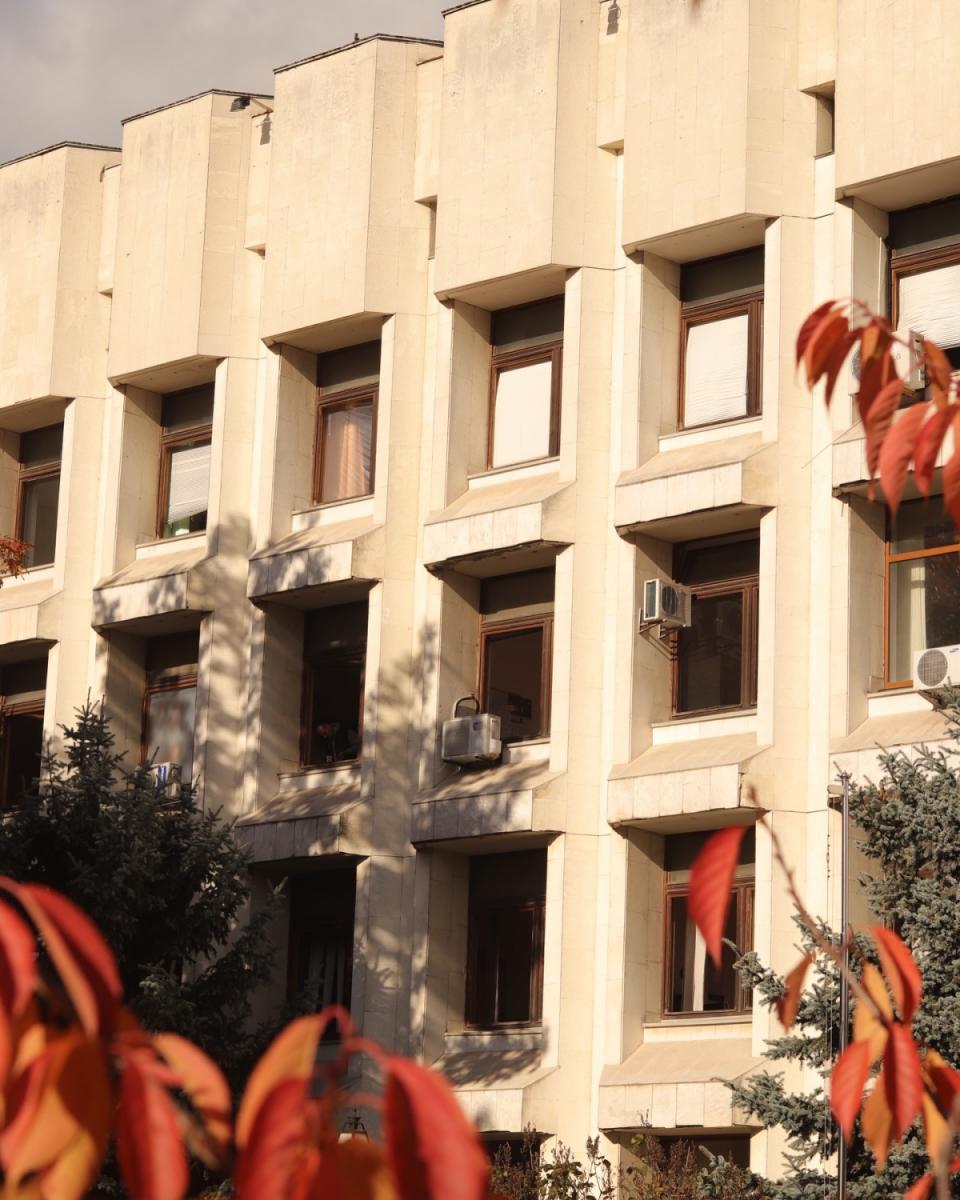 Наслідки удару дронів РФ по Києву