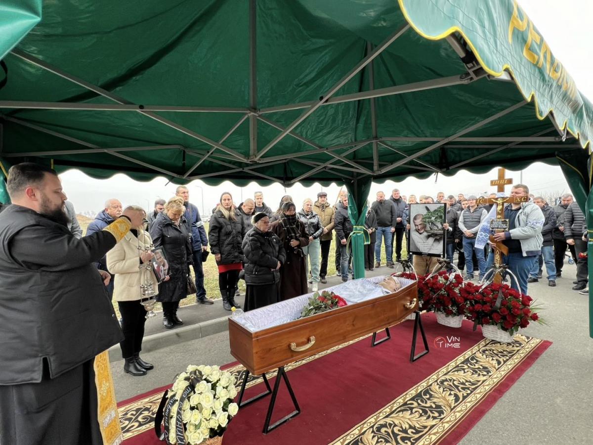Прощання з В'ячеславом Узєлковим Прощання з В'ячеславом Узєлковим
