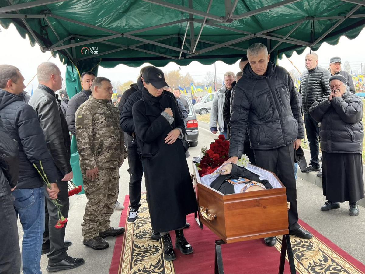 Прощання з В'ячеславом Узєлковим Прощання з В'ячеславом Узєлковим