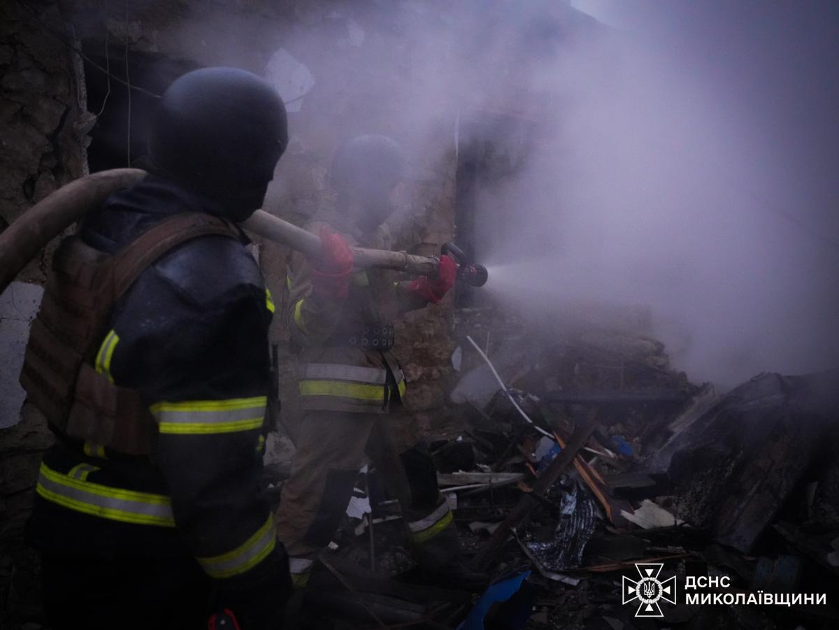 Наслідки удару РФ по Миколаєву