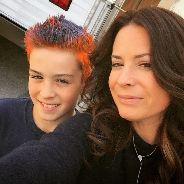 Холли Мари Комбс в соцсетях