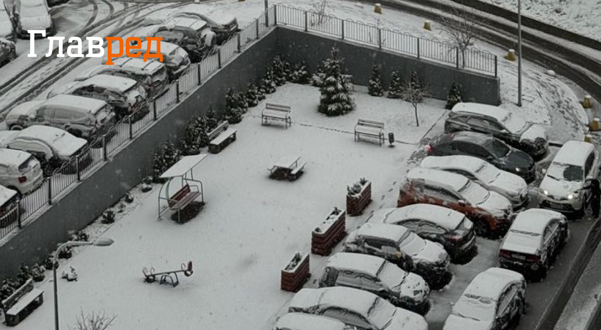 Київ засипало снігом: синоптики розповіли, чого чекати від погоди сьогодні