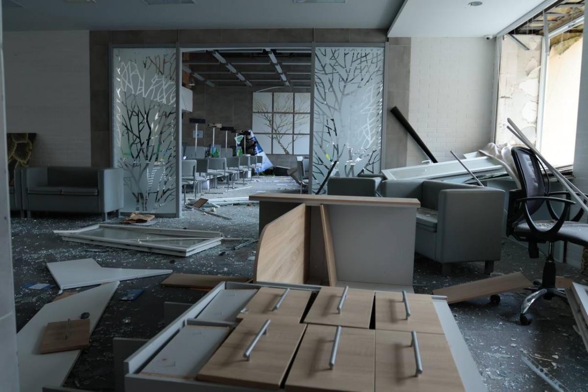 Наслідки удару РФ по центру Харкова 25 листопада Наслідки удару РФ по центру Харкова 25 листопада