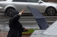 Вітер, дощі та +6 градусів: на Україну насувається сильна холоднеча