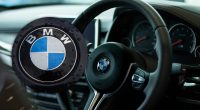 Більшість здивується: що означає логотип BMW та як він розшифровується