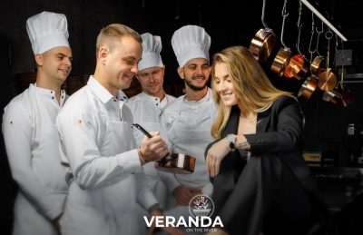 Ольга Харлан стала обличчям рекламної кампанії ресторану "Веранда на Дніпрі"