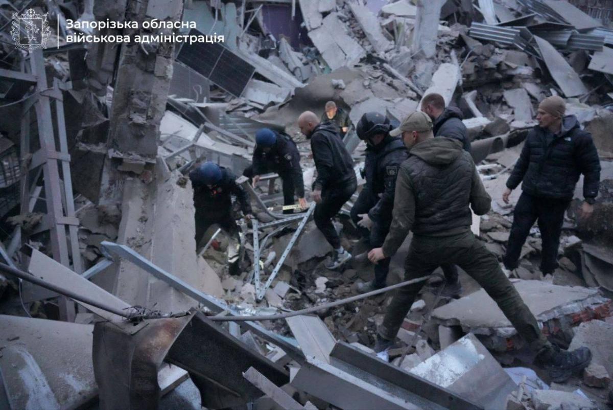 Наслідки удару РФ по Запоріжжю 10 грудня