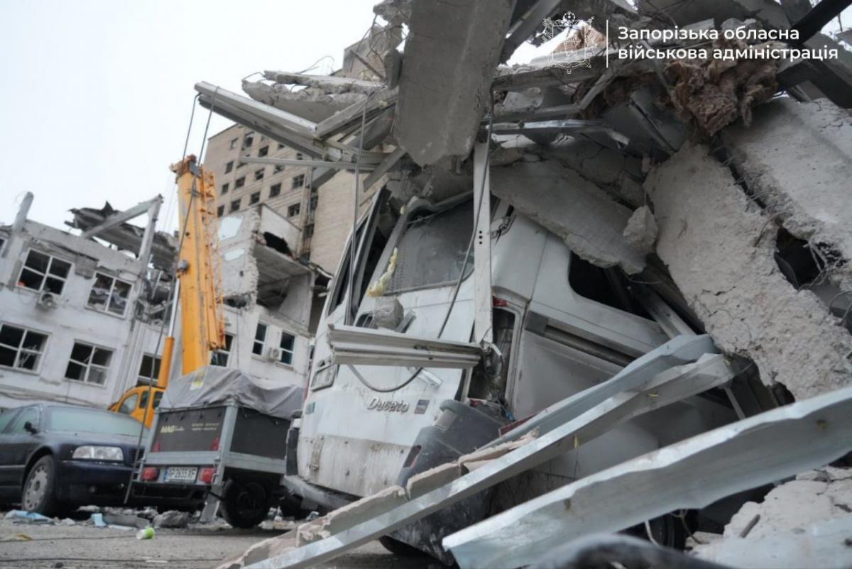 Наслідки удару РФ по Запоріжжю 10 грудня Наслідки удару РФ по Запоріжжю 10 грудня