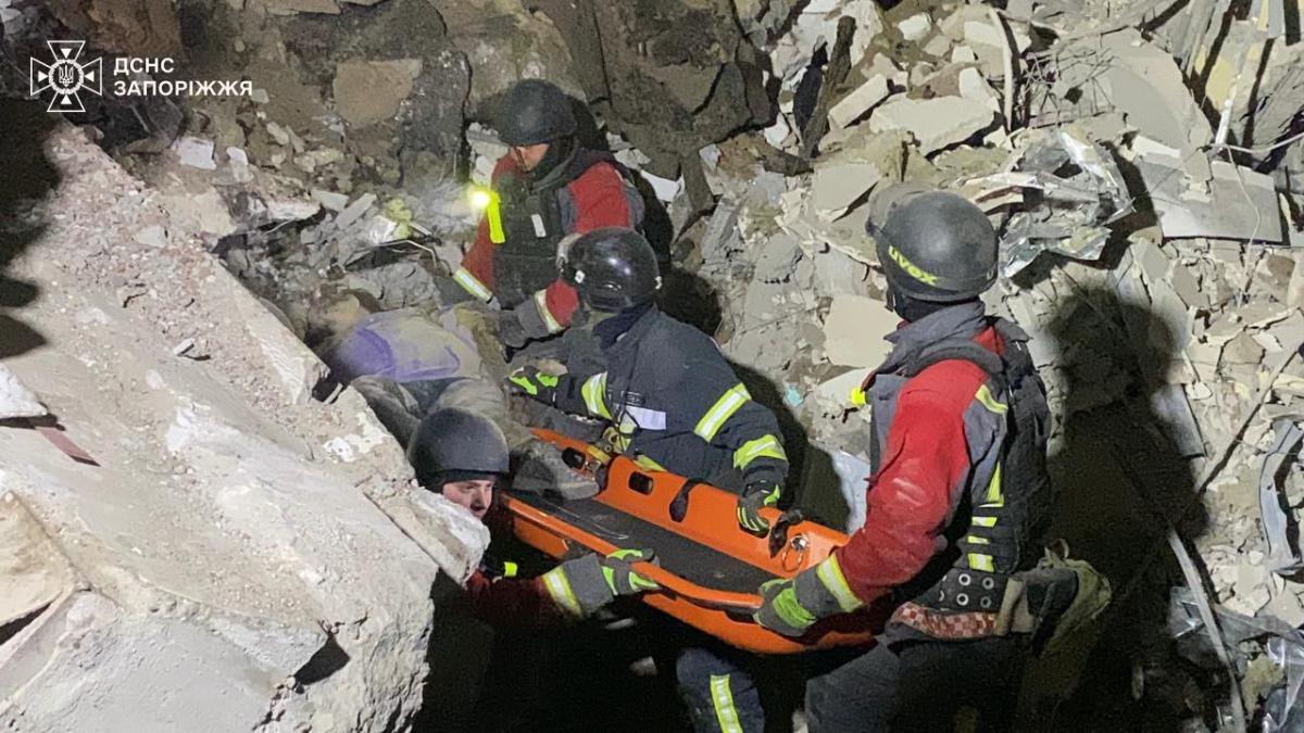 Наслідки удару РФ по Запоріжжю 10 грудня Наслідки удару РФ по Запоріжжю 10 грудня