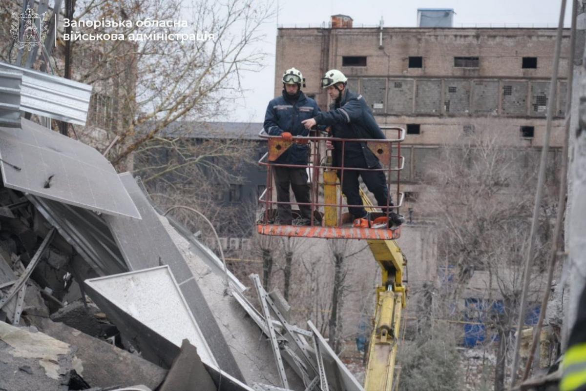 Наслідки удару РФ по Запоріжжю 10 грудня Наслідки удару РФ по Запоріжжю 10 грудня
