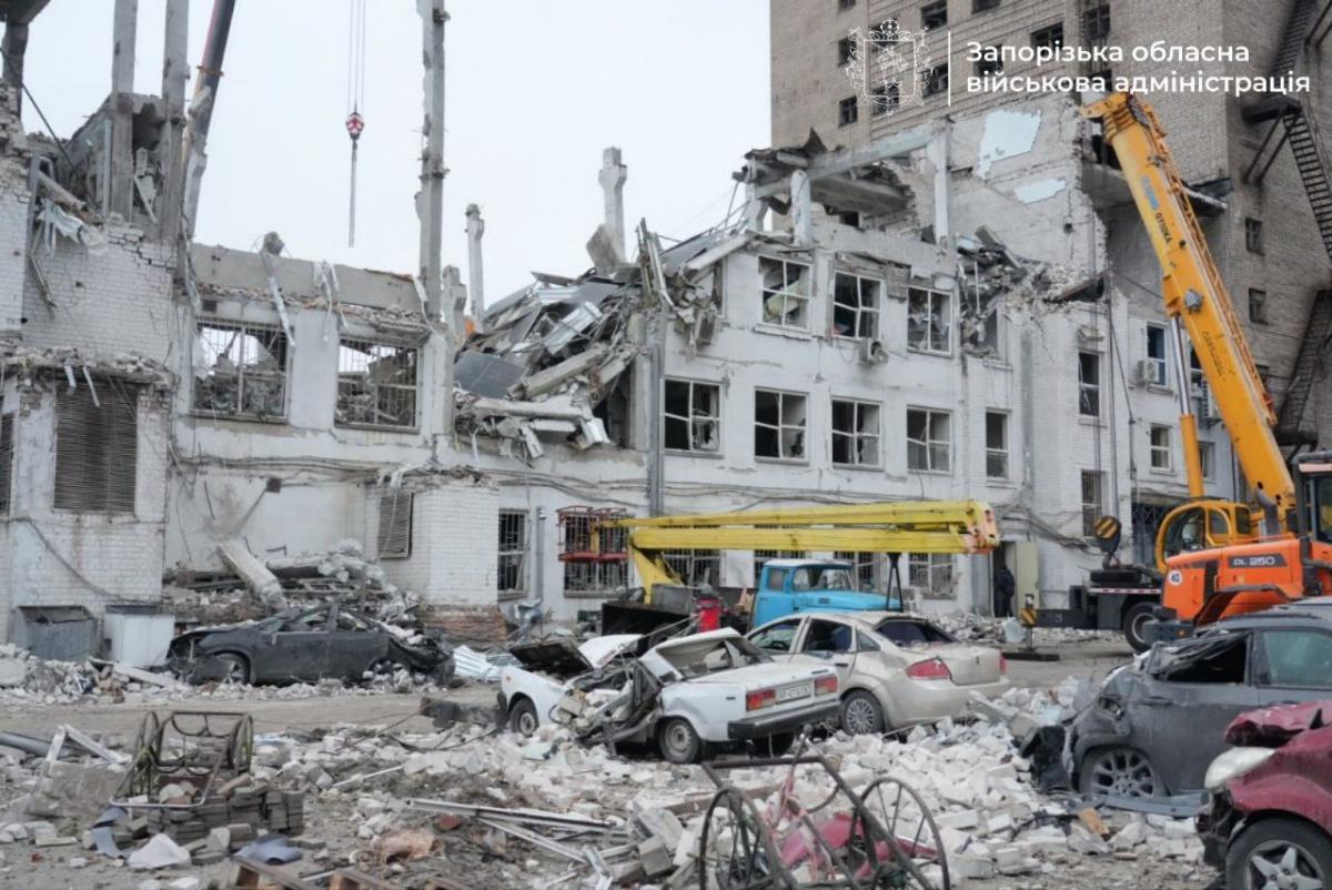 Наслідки удару РФ по Запоріжжю 10 грудня Наслідки удару РФ по Запоріжжю 10 грудня