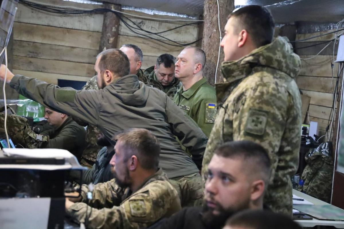 Забезпечення підрозділів озброєнням в пріоритеті: деталі візиту Сергія Дейнеко на кордон з росією