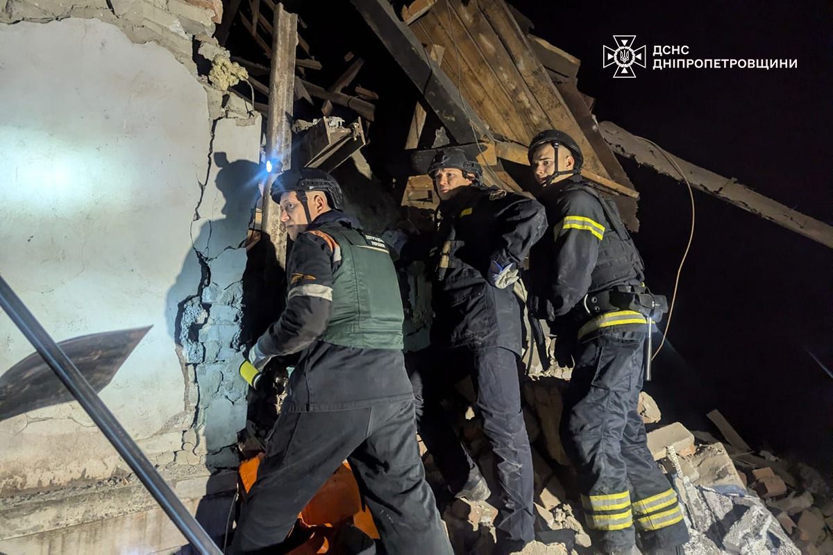 Наслідки удару РФ по Кривому Рогу 19 грудня Наслідки удару РФ по Кривому Рогу 19 грудня