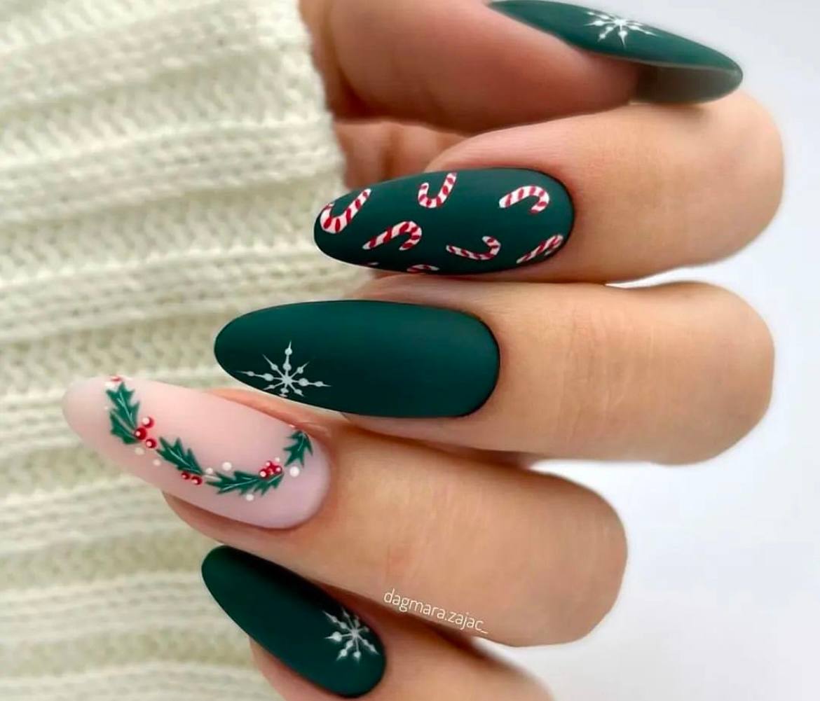 Новогодний маникюр Новогодний маникюр