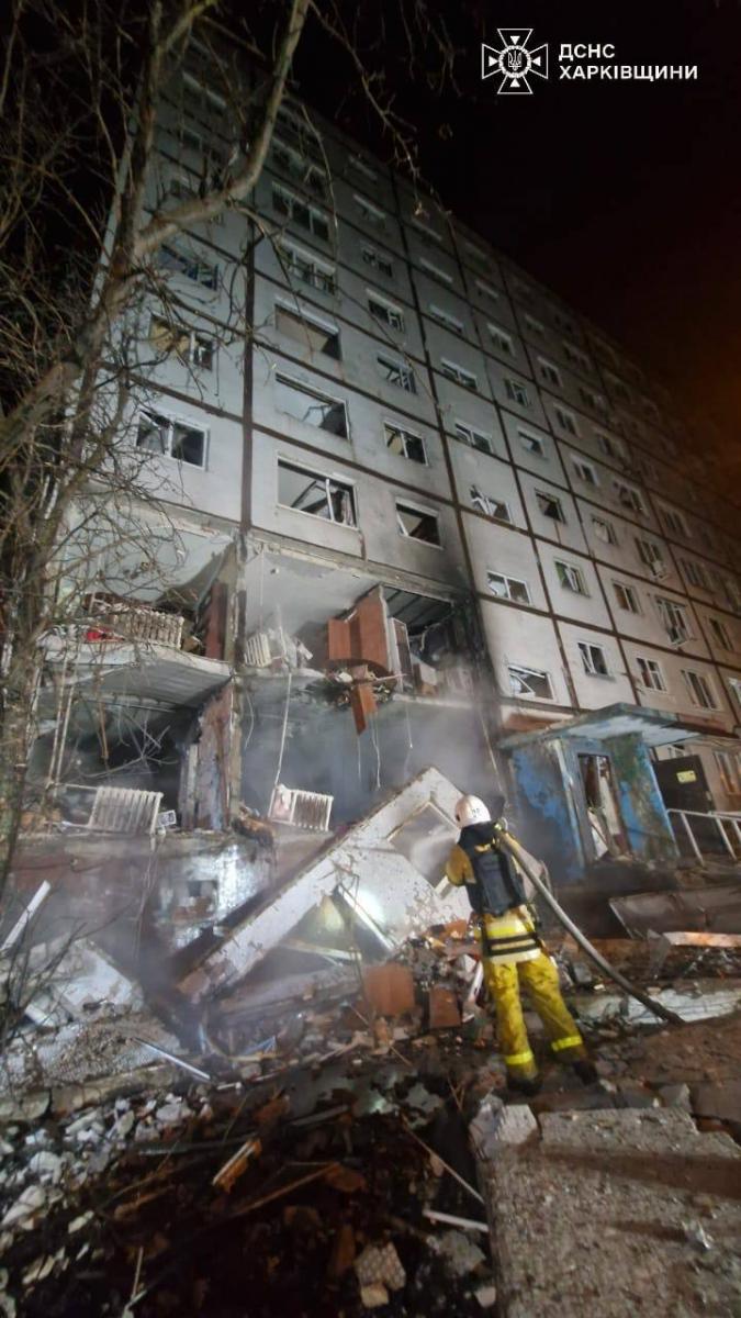 Війська РФ атакували Харків і область: три прильоти за вечір, подробиці та кадри Війська РФ атакували Харків і область: три прильоти за вечір, подробиці та кадри