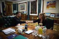 Президент Зеленський призначив військового омбудсмена: що про нього відомо