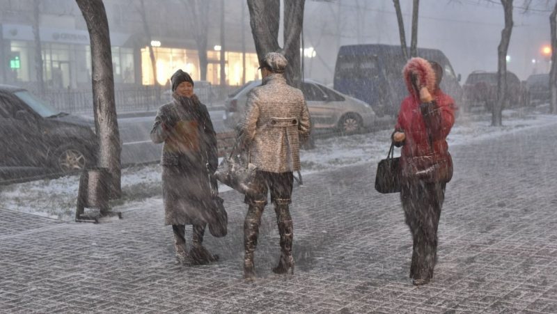 Україну накриє мокрий сніг і дощ: стало відомо, коли буде потепління