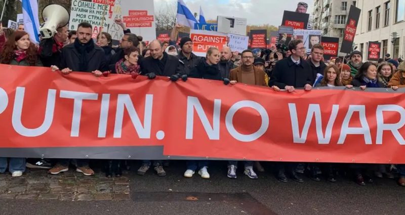 Оппозиция в РФ - это симбиоз чекистских агентов с полезными идиотами