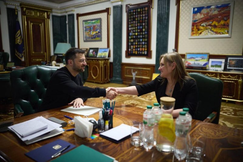 Президент Зеленський призначив військового омбудсмена: що про нього відомо