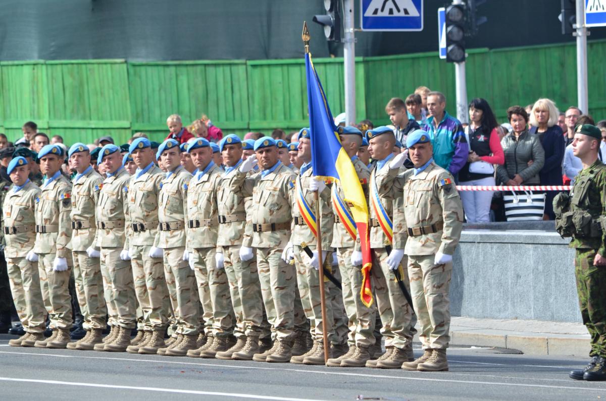 Іноземні війська з'являться в Україні тільки після виходу на кордони 1991 року і будуть розміщені вздовж кордону, вважає Світан