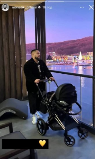 Дмитро Монатік із третім сином