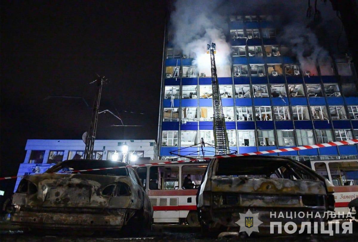Наслідки удару РФ по Запоріжжю 8 січня Наслідки удару РФ по Запоріжжю 8 січня