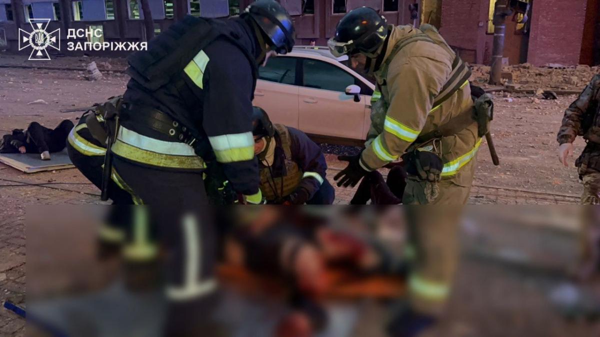 Наслідки удару РФ по Запоріжжю 8 січня Наслідки удару РФ по Запоріжжю 8 січня