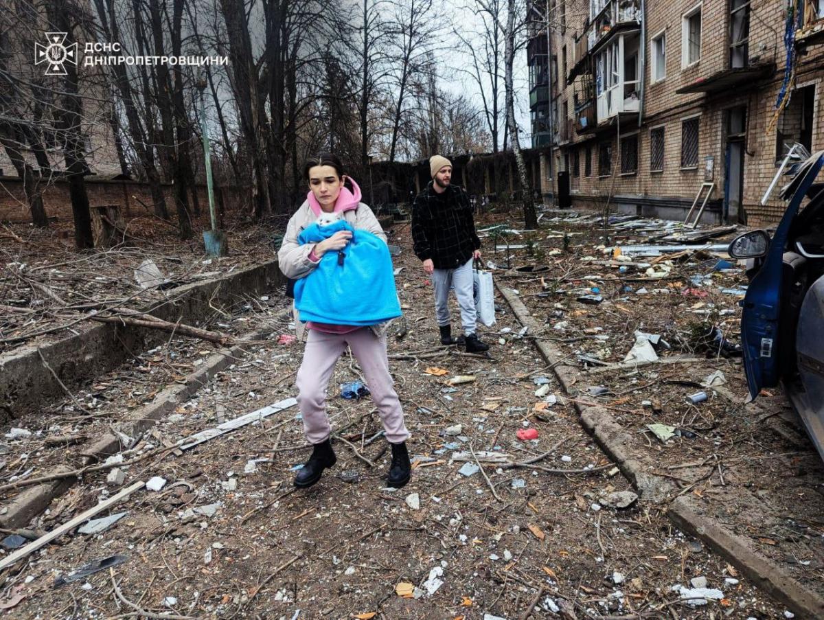 Російська армія вдарила по Кривому Рогу ракетами, балістикою. Російська армія вдарила по Кривому Рогу ракетами, балістикою.