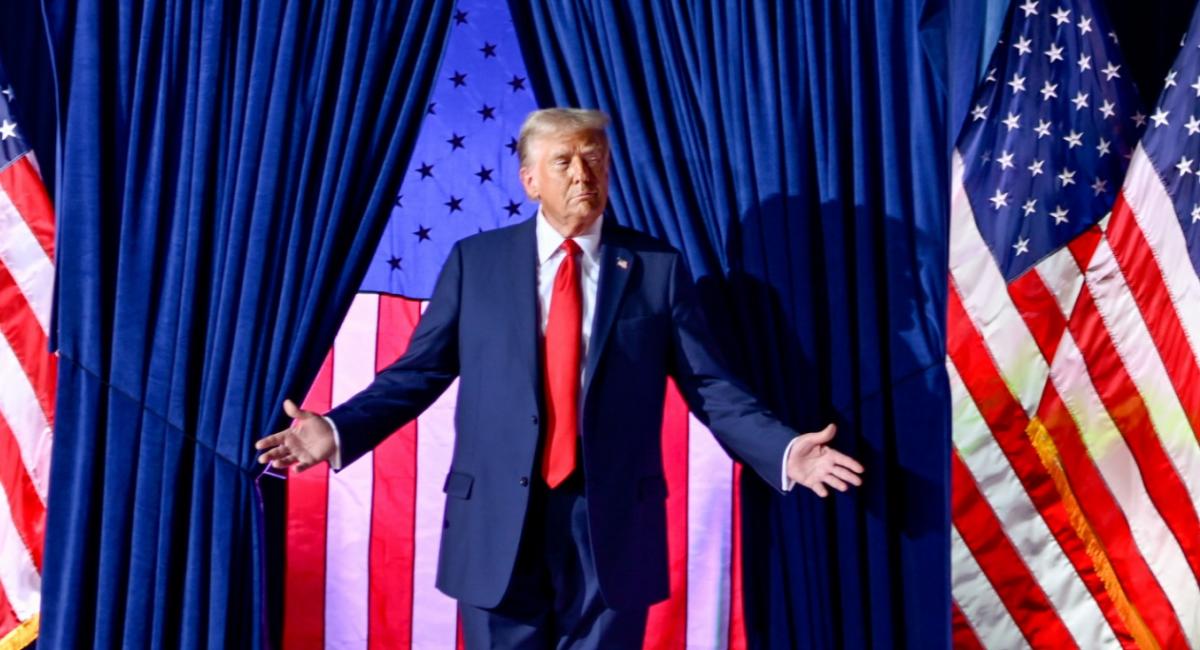 За месяц пребывания на посту президента Трамп завоевал рекордный антирейтинг, отметил Александр Палий За месяц пребывания на посту президента Трамп завоевал рекордный антирейтинг, отметил Александр Палий