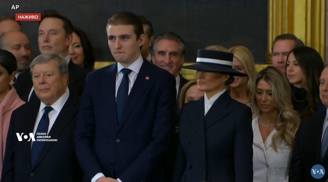 Який вигляд Меланія Трамп мала на інавгурації чоловіка