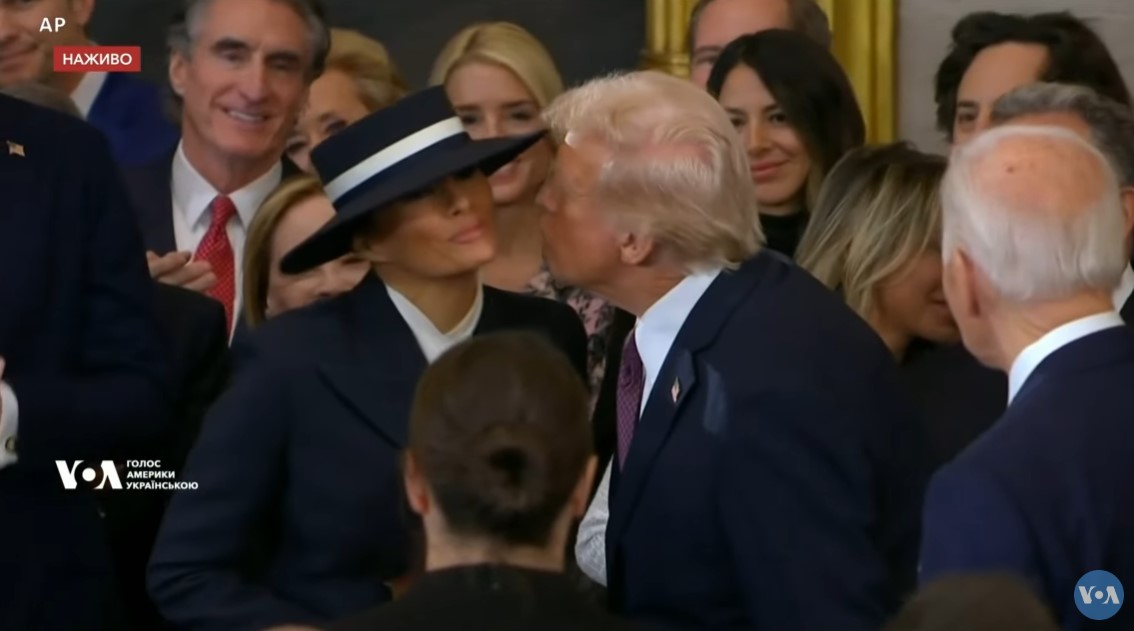 Який вигляд Меланія Трамп мала на інавгурації чоловіка