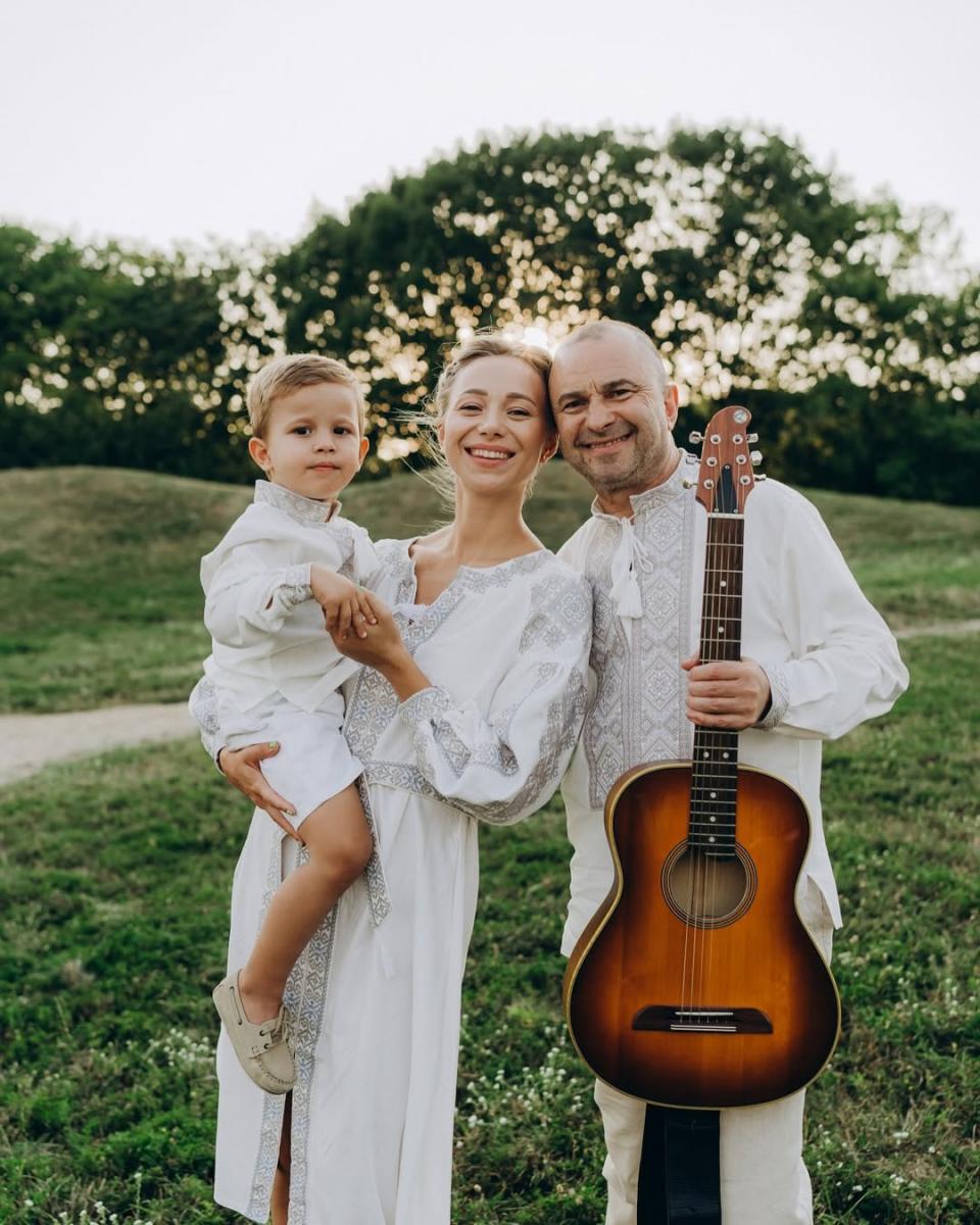 Катя Репяхова та Віктор Павлік із сином