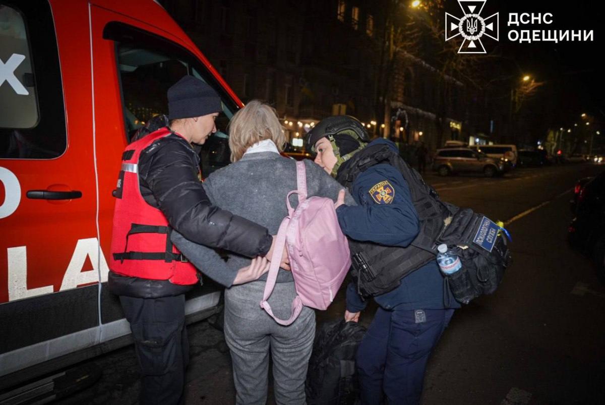 Наслідки удару РФ по центру Одеси