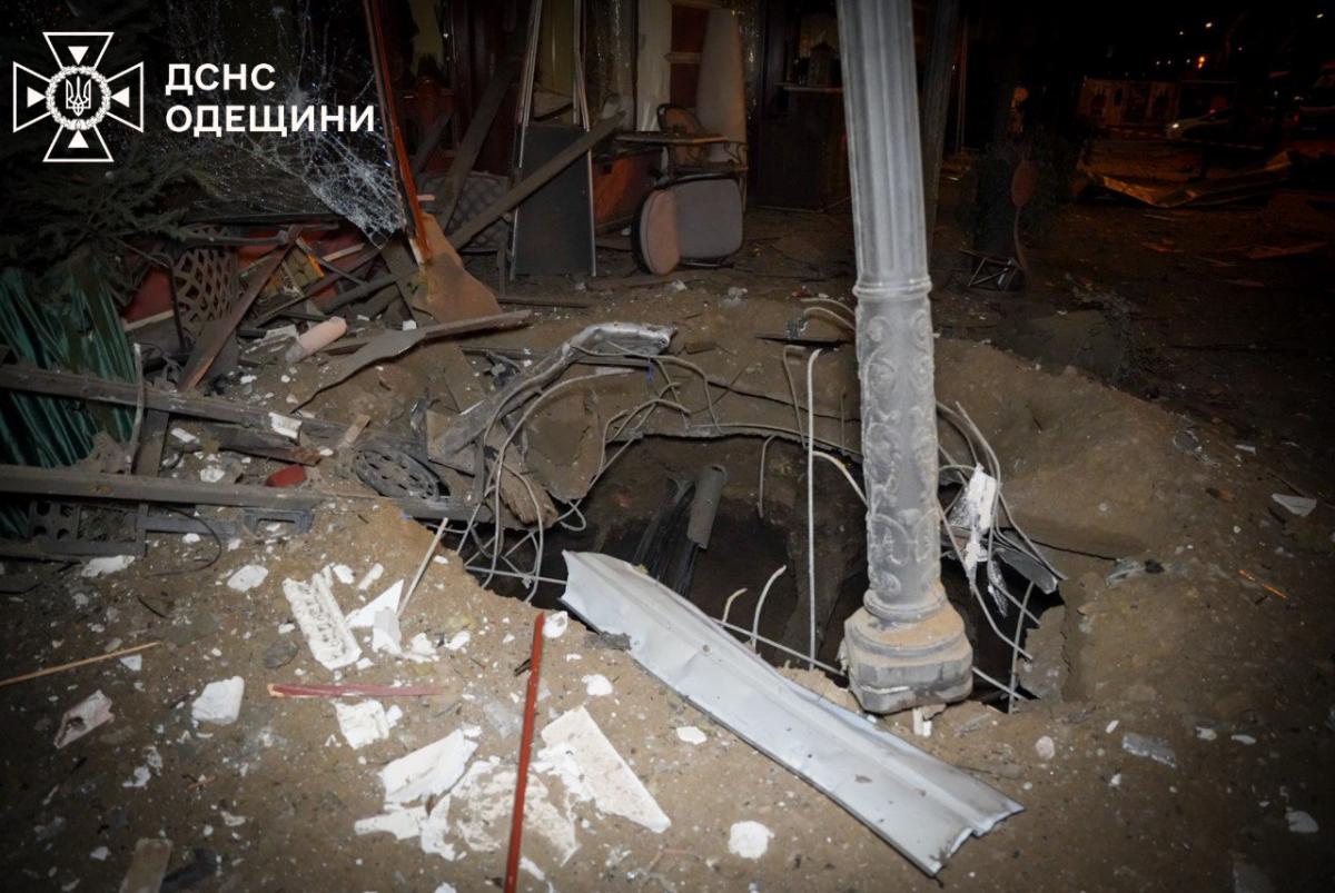 Наслідки удару РФ по центру Одеси