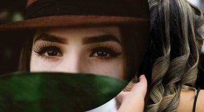 Какой цвет лучше подчеркивает карие глаза