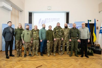Авіакомпанії "Українські вертольоти" передала одразу 6 підрозділів ЗСУ