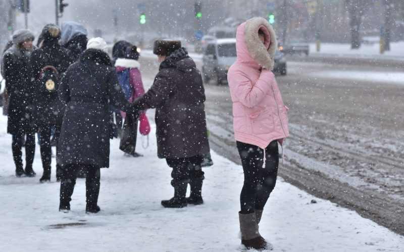Від мокрого снігу та злив до +20: якою буде погода в Україні найближчими днями