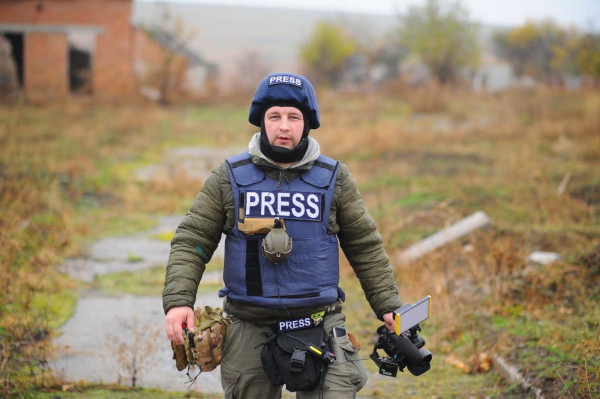 Росіяни обстріляли знімальну групу ТСН та 1+1 Марафон: оператора поранено