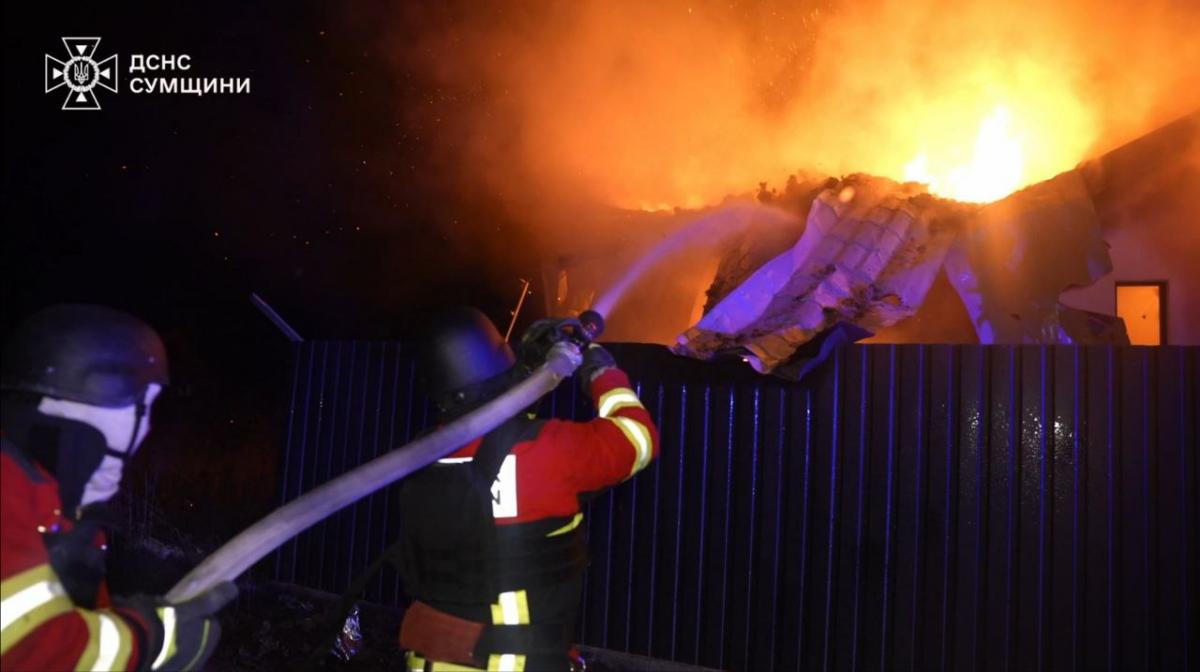 Наслідки удару дроном по приватному будинку в Сумах в ніч на 8 лютого 2025 року