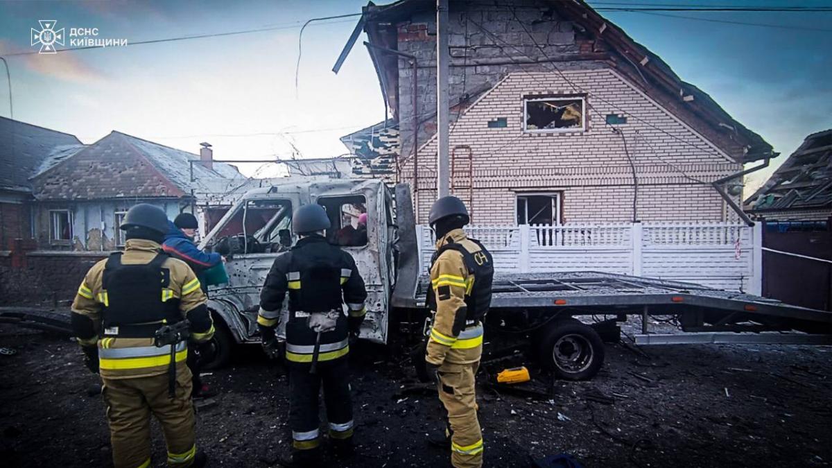 Наслідки удару РФ по Київщині в ніч на 20 лютого 2025 Наслідки удару РФ по Київщині в ніч на 20 лютого 2025