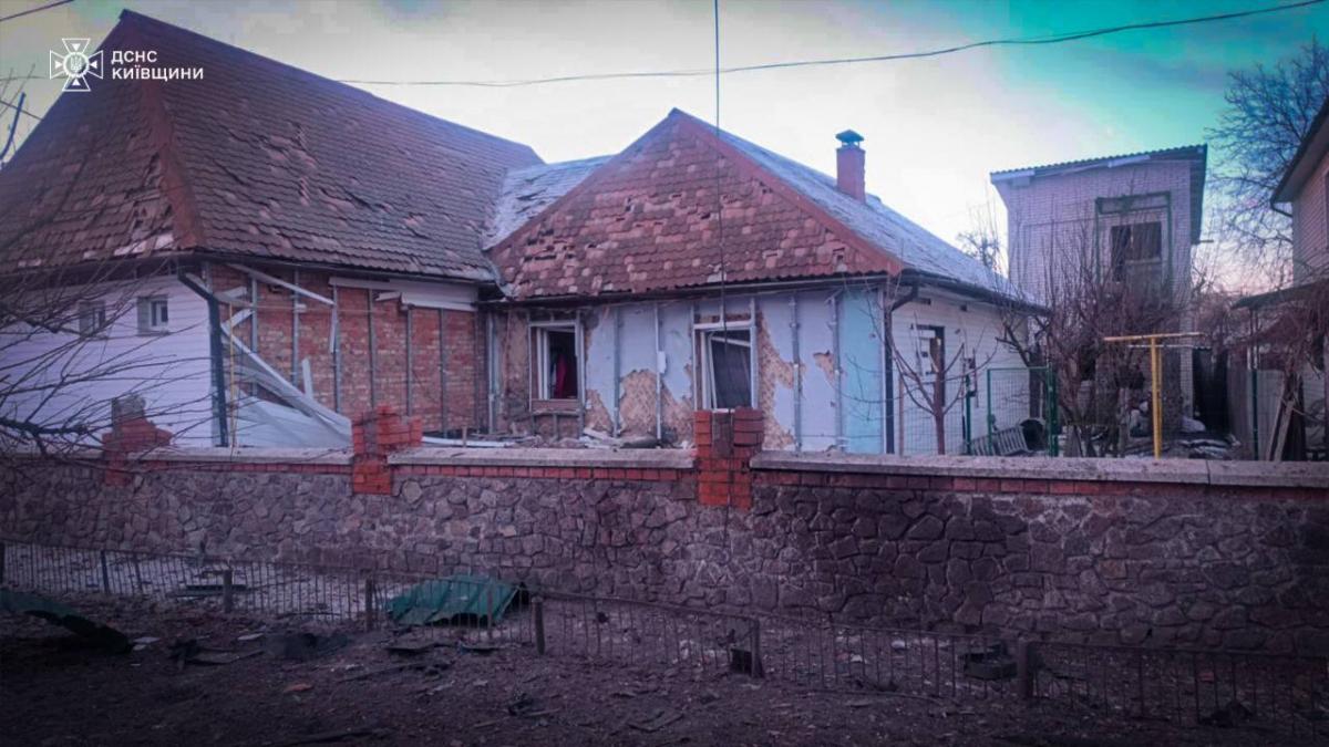 Наслідки удару РФ по Київщині в ніч на 20 лютого 2025 Наслідки удару РФ по Київщині в ніч на 20 лютого 2025