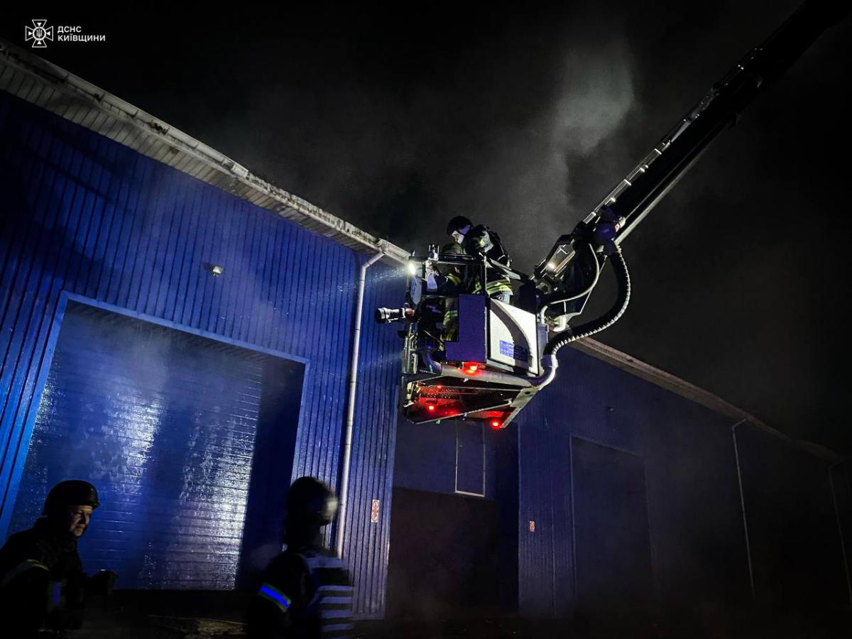 Наслідки удару окупантів по Київській області в ніч на 22 лютого 2025