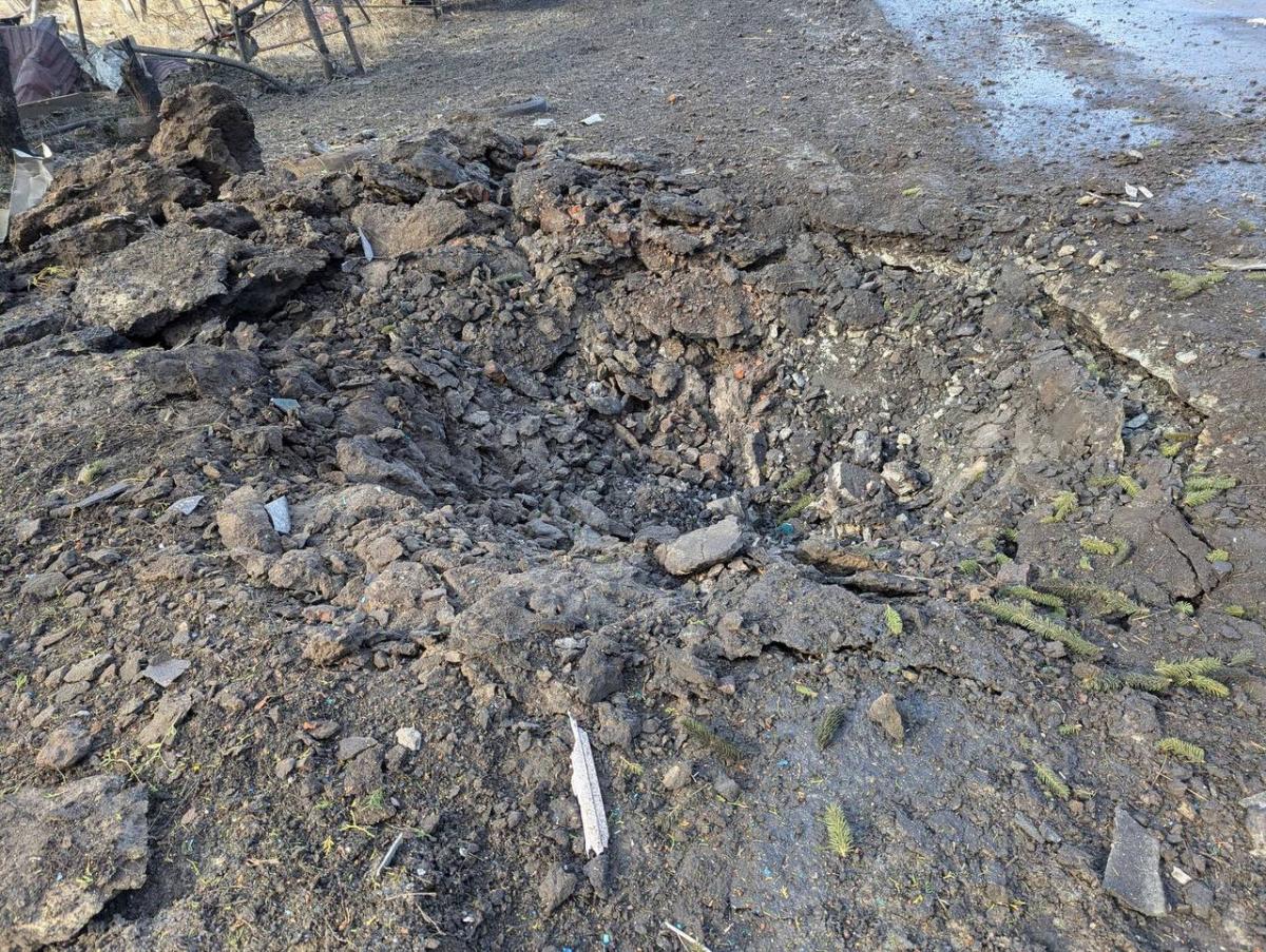 Наслідки удару РФ по селищу Золочеве на Харківщині в ніч на 22 лютого 2025