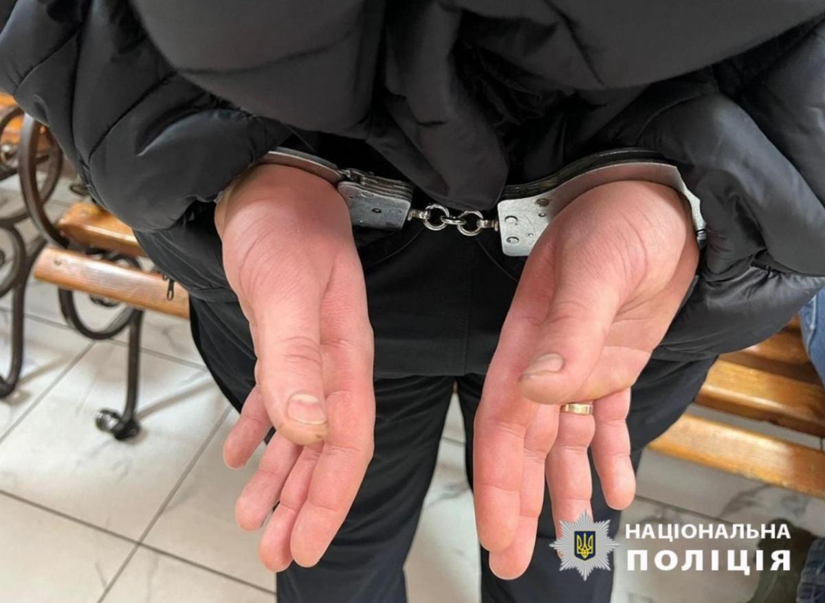 Чоловік стріляв у представника ТЦК в Одесі Чоловік стріляв у представника ТЦК в Одесі