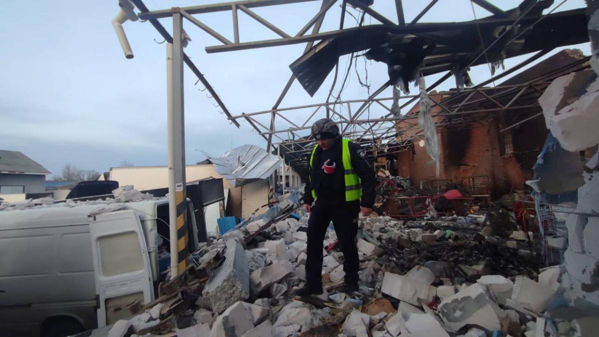 Удар по терминалу Новой почты в Сумах