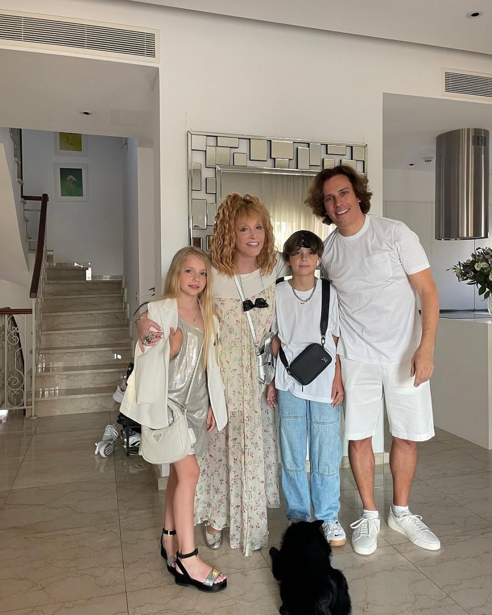 Максим Галкін, Алла Пугачова, Ліза Галкіна, Гаррі Галкін Максим Галкін, Алла Пугачова, Ліза Галкіна, Гаррі Галкін