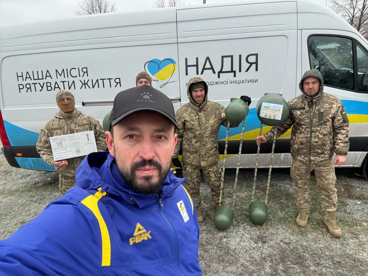 Валерій Дубіль разом із БФ молодіжної ініціативи Валерій Дубіль разом із БФ молодіжної ініціативи