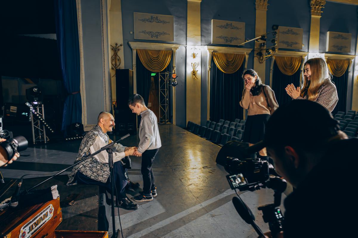 1+1 media та Kozak Siromaha здійснили мрію хлопчика, чий батько героїчно захищав Україну 1+1 media та Kozak Siromaha здійснили мрію хлопчика, чий батько героїчно захищав Україну