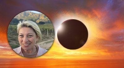 Сонячне затемнення, Анжела Перл 